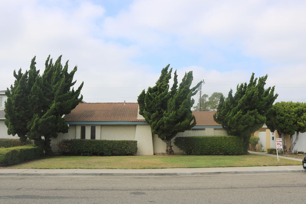 621 N M St, Oxnard, CA 2 Bed, 2 Bath SingleFamily Home 11 Photos