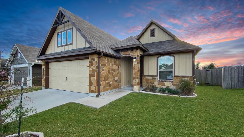 2038 Sorrento Ct, Bryan, TX 77808