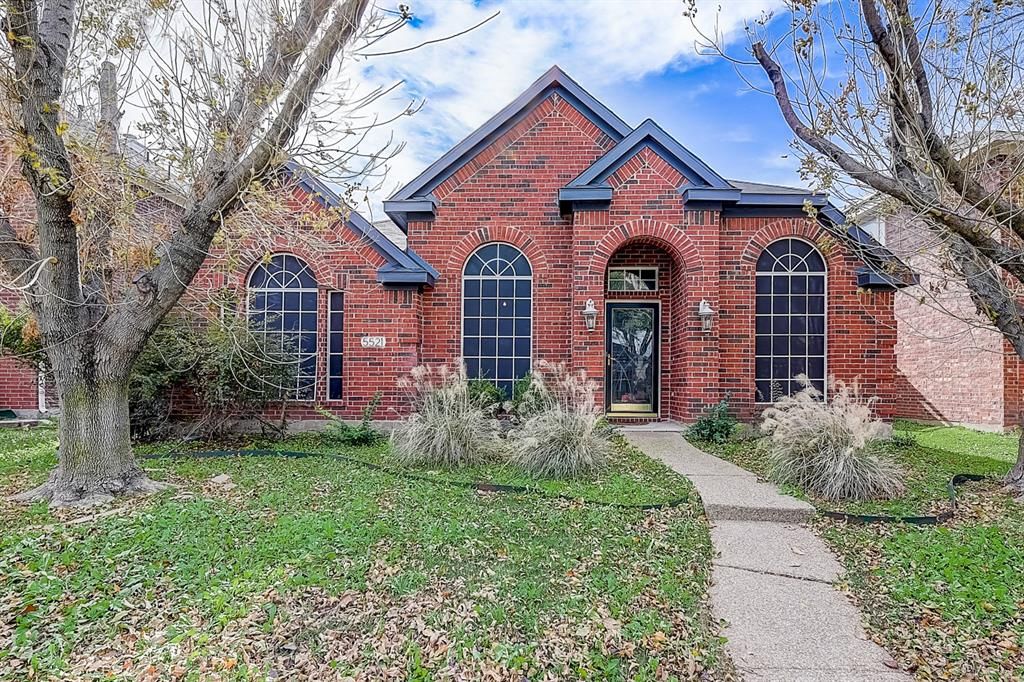 5521 Green Hollow Ln, The Colony, TX 75056