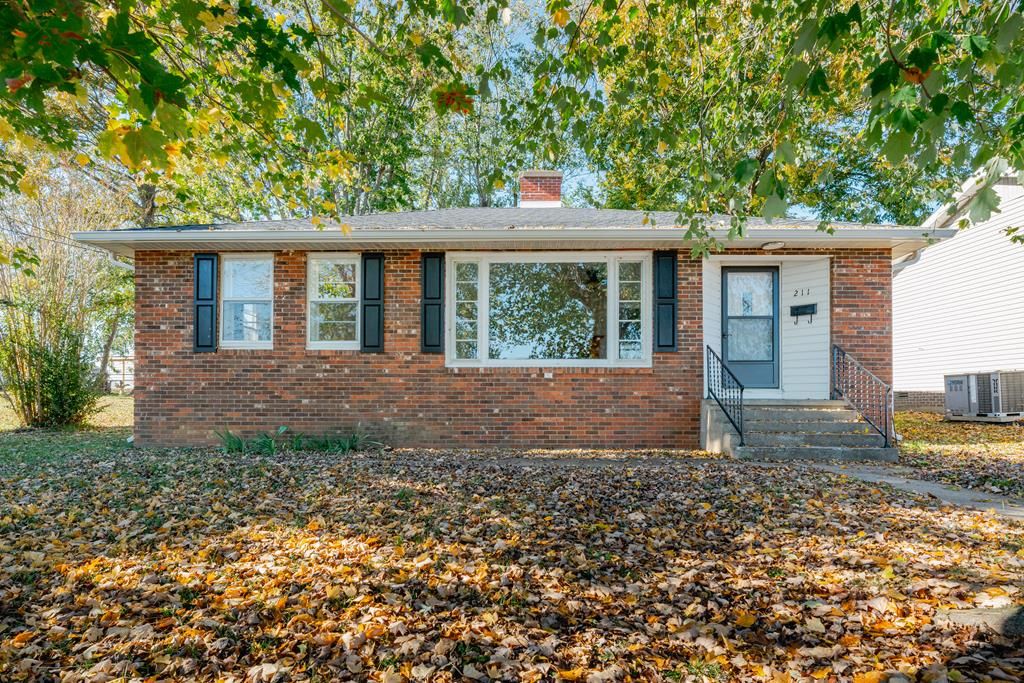 211 E Railroad Ave, Dawson Springs, KY 42408 Trulia