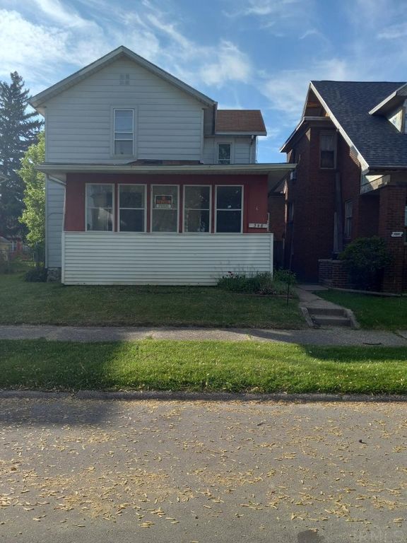 Discussion 348 E 51st St