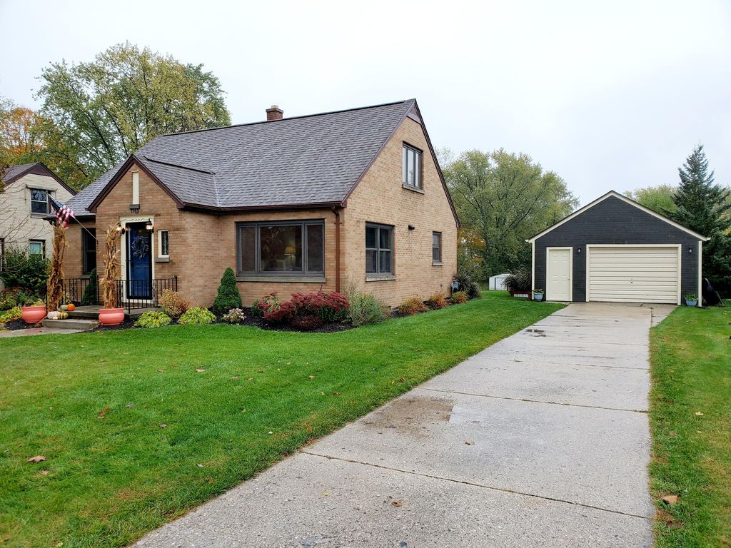 1153 Park Ave, Oostburg, WI 53070 Trulia