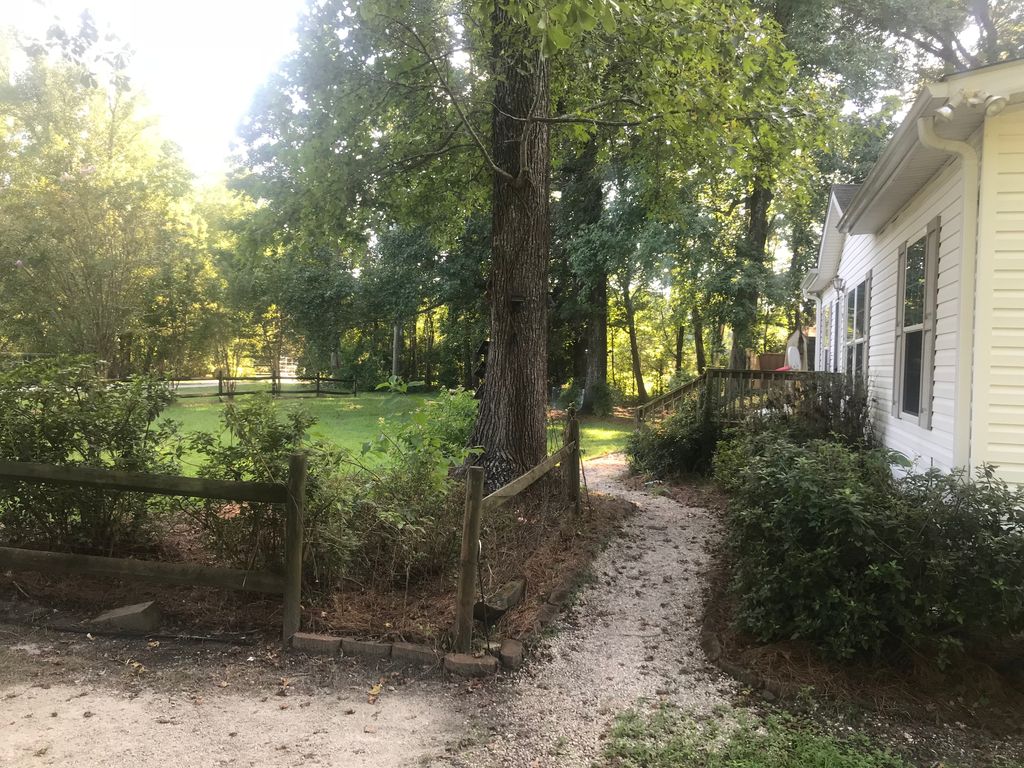 6100 Carolyn Hill Dr, Castle Hayne, NC 28429