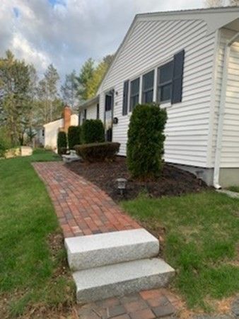 102 Clearview Dr, Marlborough, MA 01752