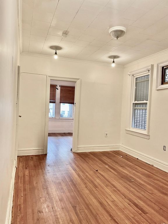 62 Bostwick Ave #1, Jersey City, NJ 07305