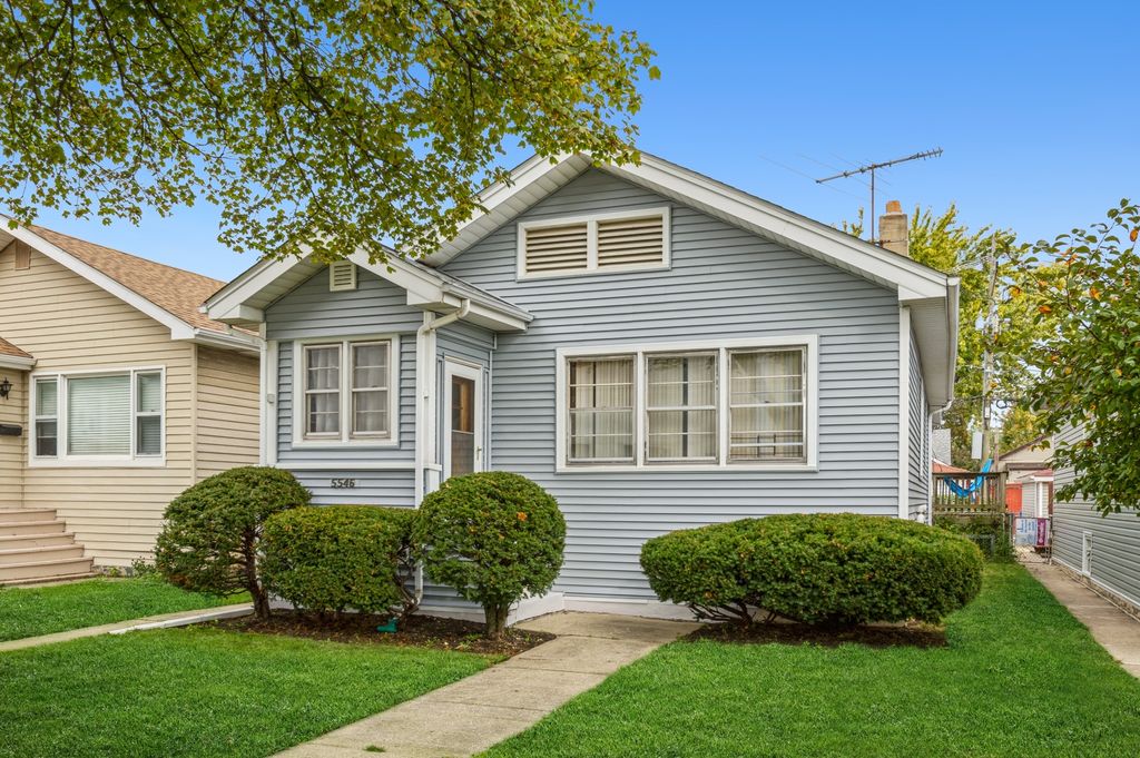 5546 W Waveland Ave, Chicago, IL 60641