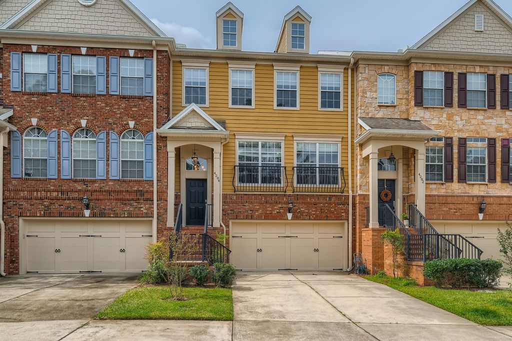 4284 Studio Park Ave, Jacksonville, FL 32216
