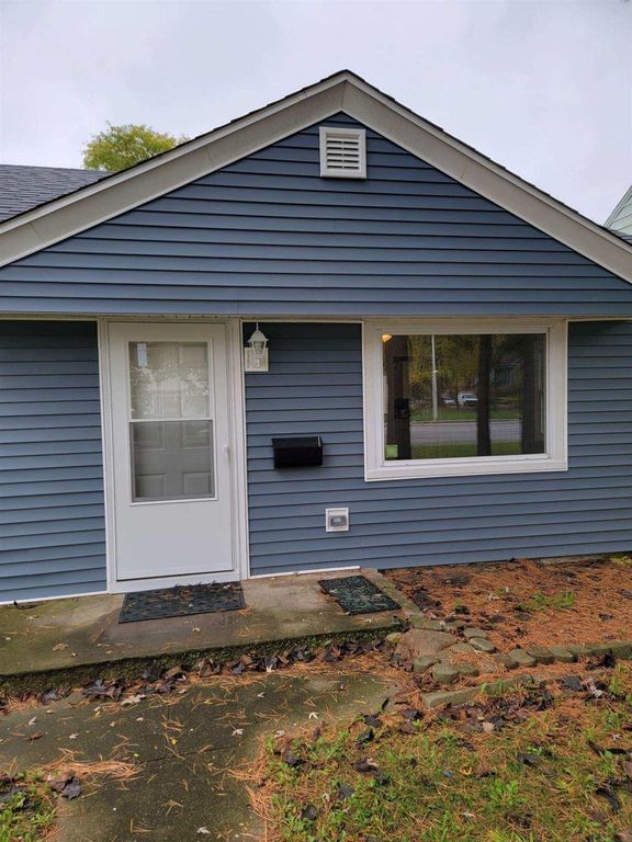4721 Lafayette St, Fort Wayne, IN 46806
