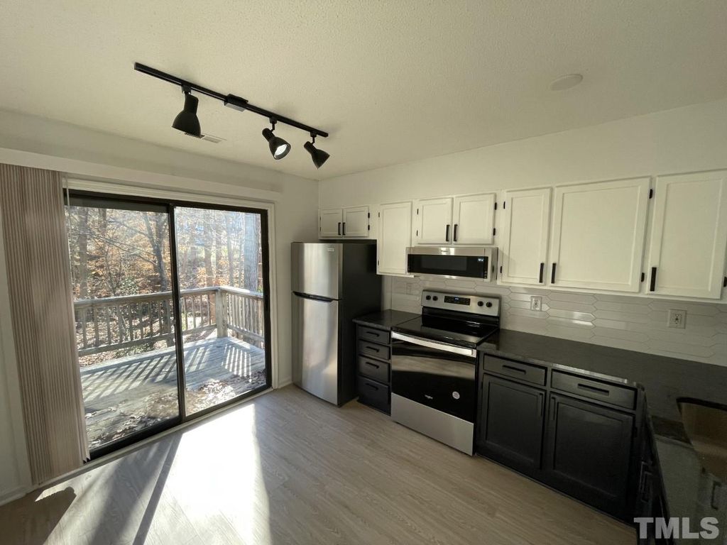 345 W Oak Ave #D, Wake Forest, NC 27587