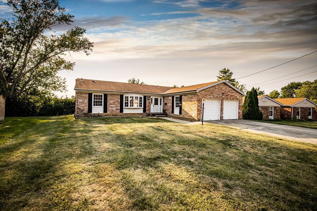 12171 Deerhorn Dr, Cincinnati, OH 45240