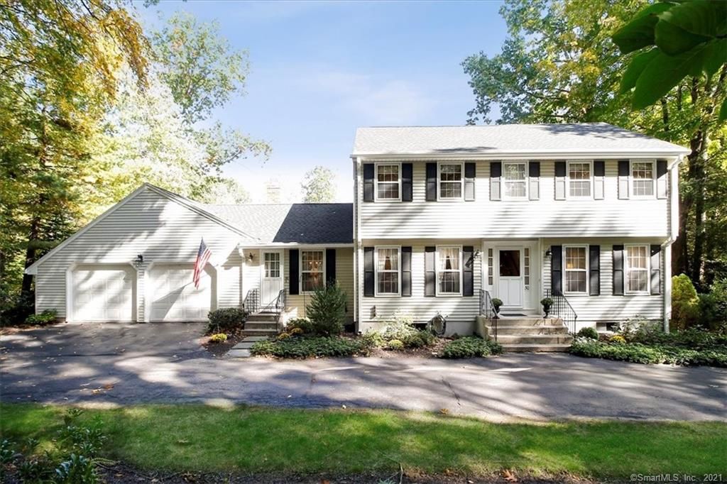 30 Cotswold Way, Avon, CT 06001