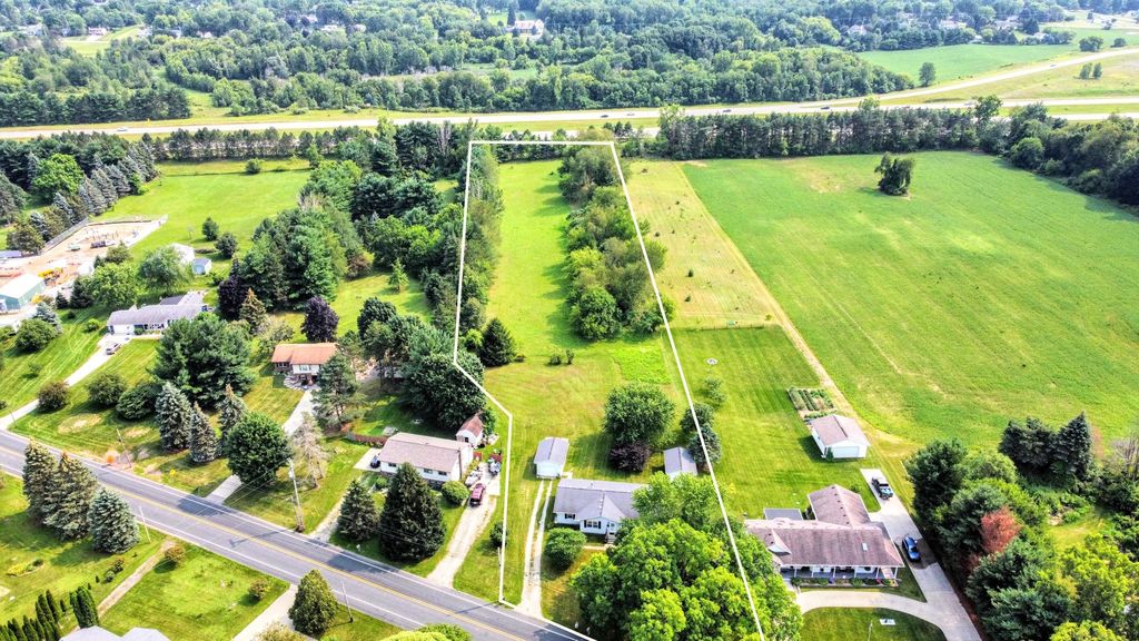 13512 Turner Rd, Dewitt, MI 48820