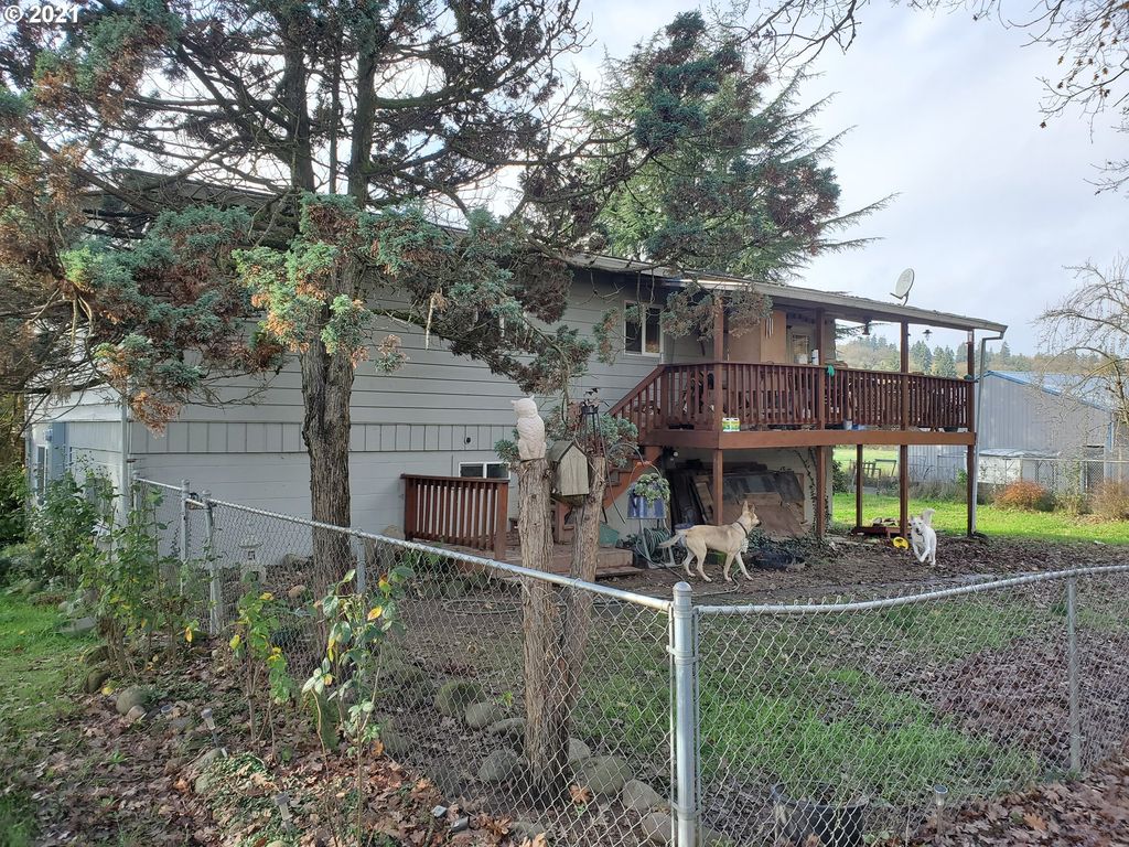 34933 Canaan Rd, Deer Island, OR 97054