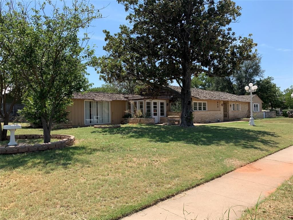 910 Thomas St, Sweetwater, TX 79556 5 Bed, 5 Bath SingleFamily Home