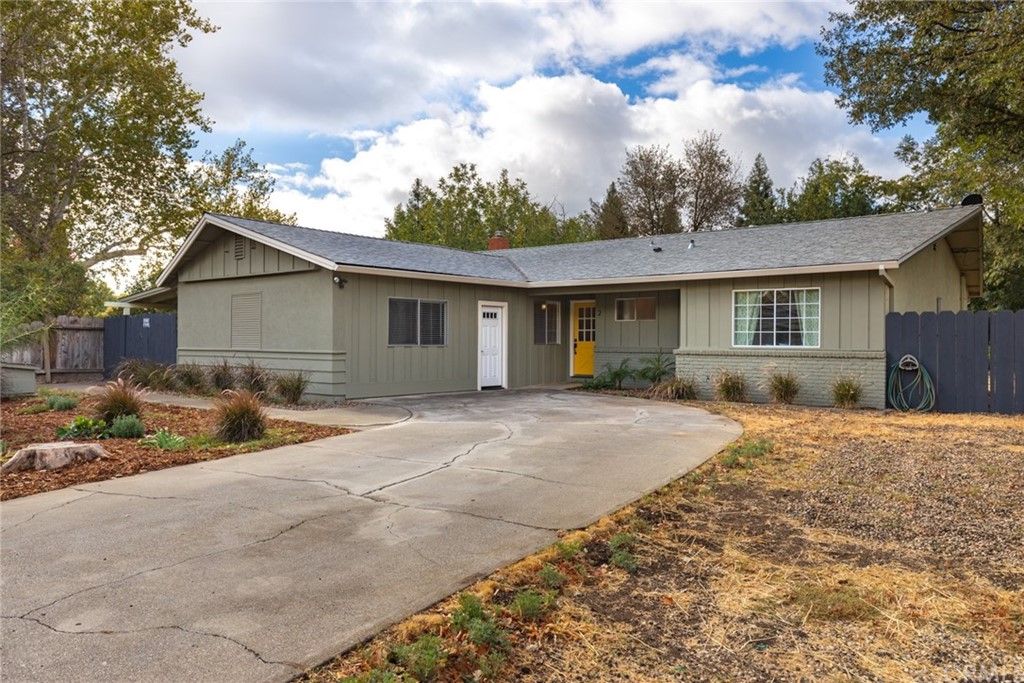 2 Mayfair Dr, Chico, CA 95973