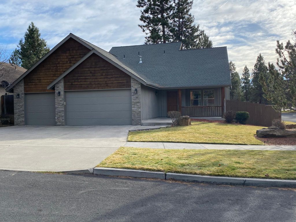 19825 Villano Pl, Bend, OR 97702