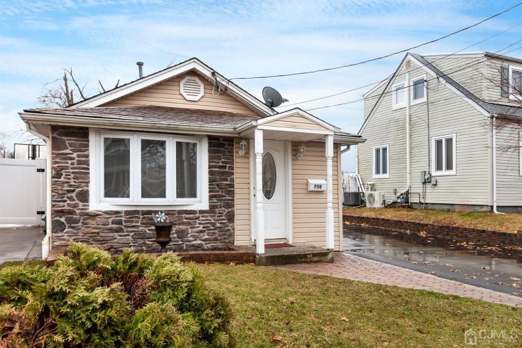 758 Prospect Ave, South Amboy, NJ 08879 3 Bed, 2 Bath SingleFamily