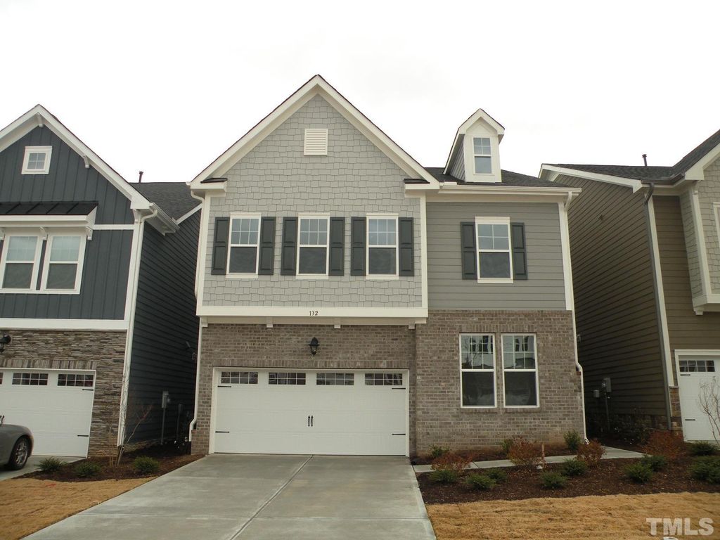132 Tree Hill Ln, Holly Springs, NC 27540