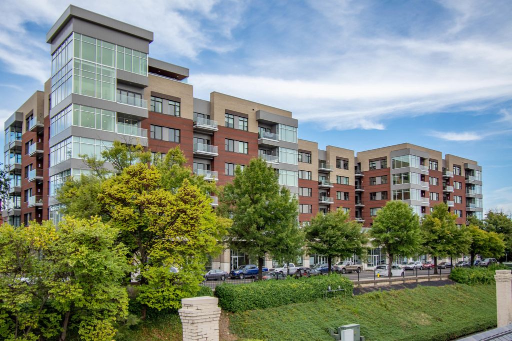 333 W Depot Ave #206, Knoxville, TN 37917
