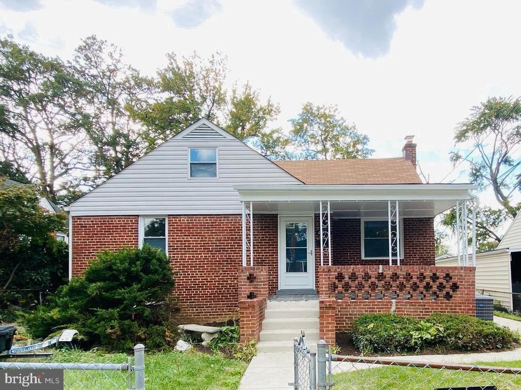 4716 68th Pl, Hyattsville, MD 20784