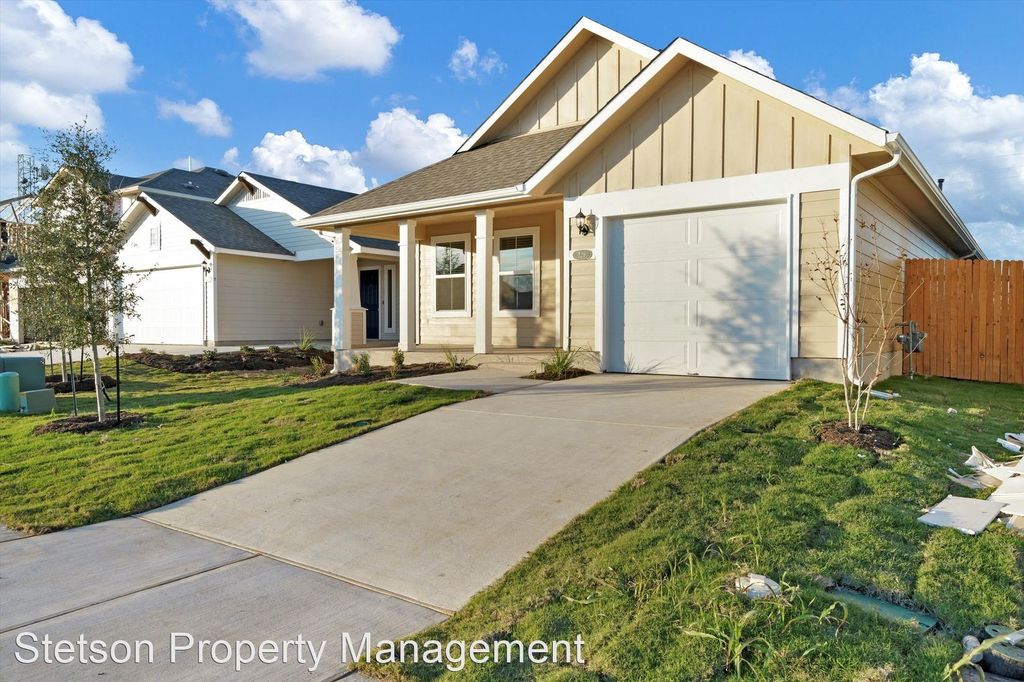 229 Trailside Ln, Bastrop, TX 78602