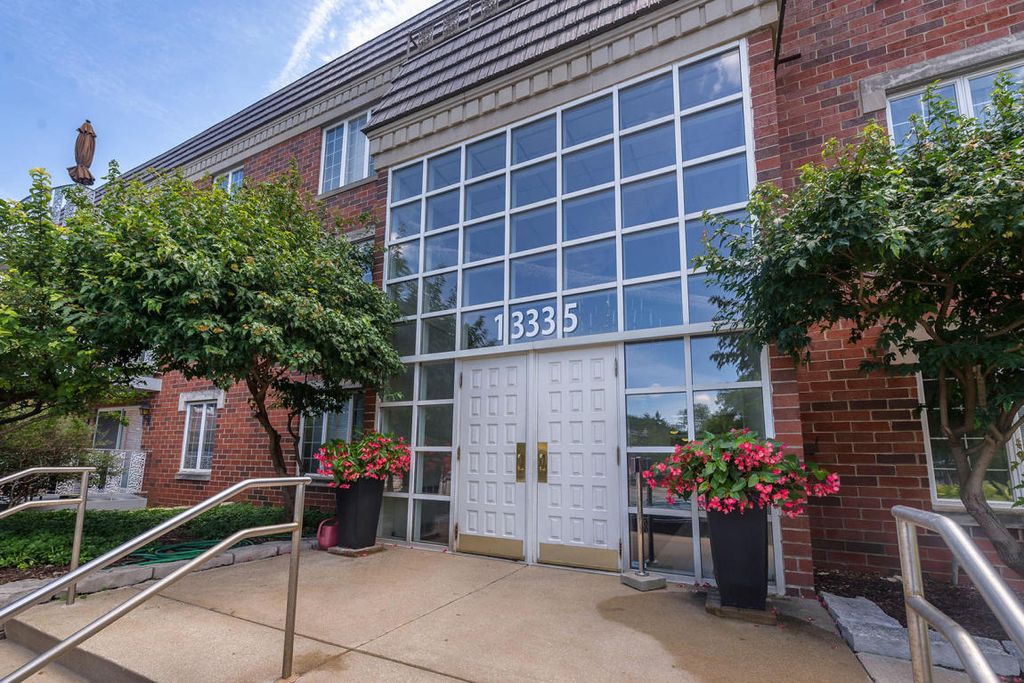 13335 Watertown Plank Rd, Elm Grove, WI 53122 Trulia