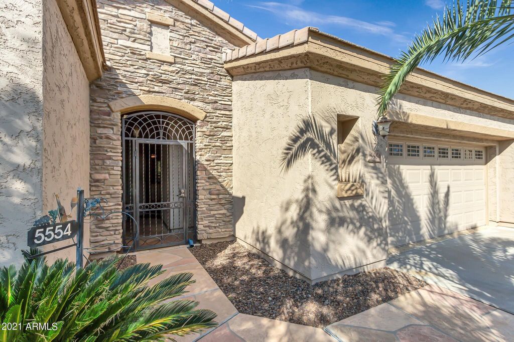 5554 S Hawthorn St, Gilbert, AZ 85298