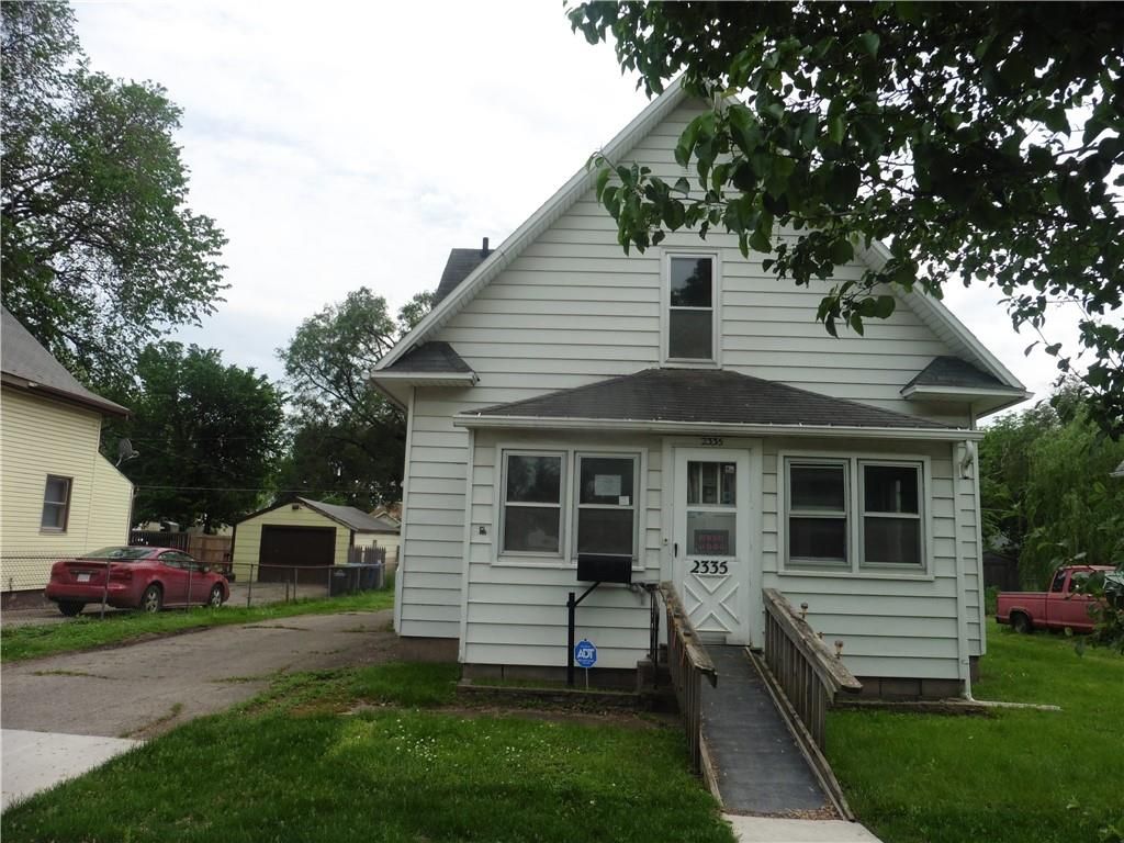 2335 E Walnut St, Des Moines, IA 50317