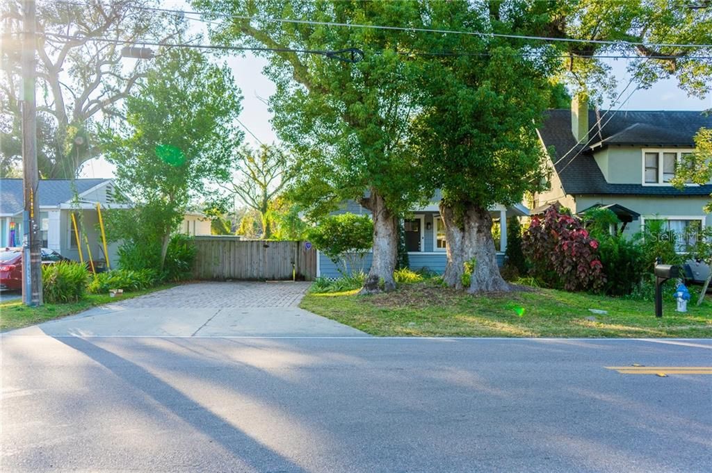 2432 S Fern Creek Ave, Orlando, FL 32806