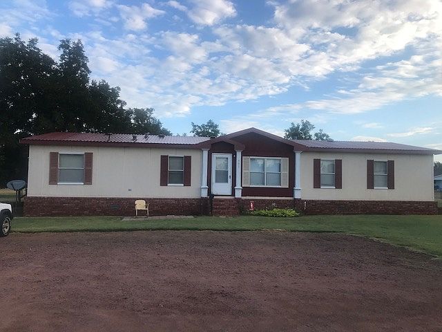 901 Stonehocker Ave, Blair, OK 73526