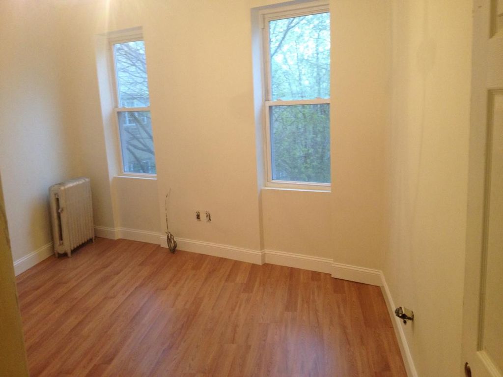 7241 Metropolitan Avenue 2nd, Middle Village, NY 11379 Trulia