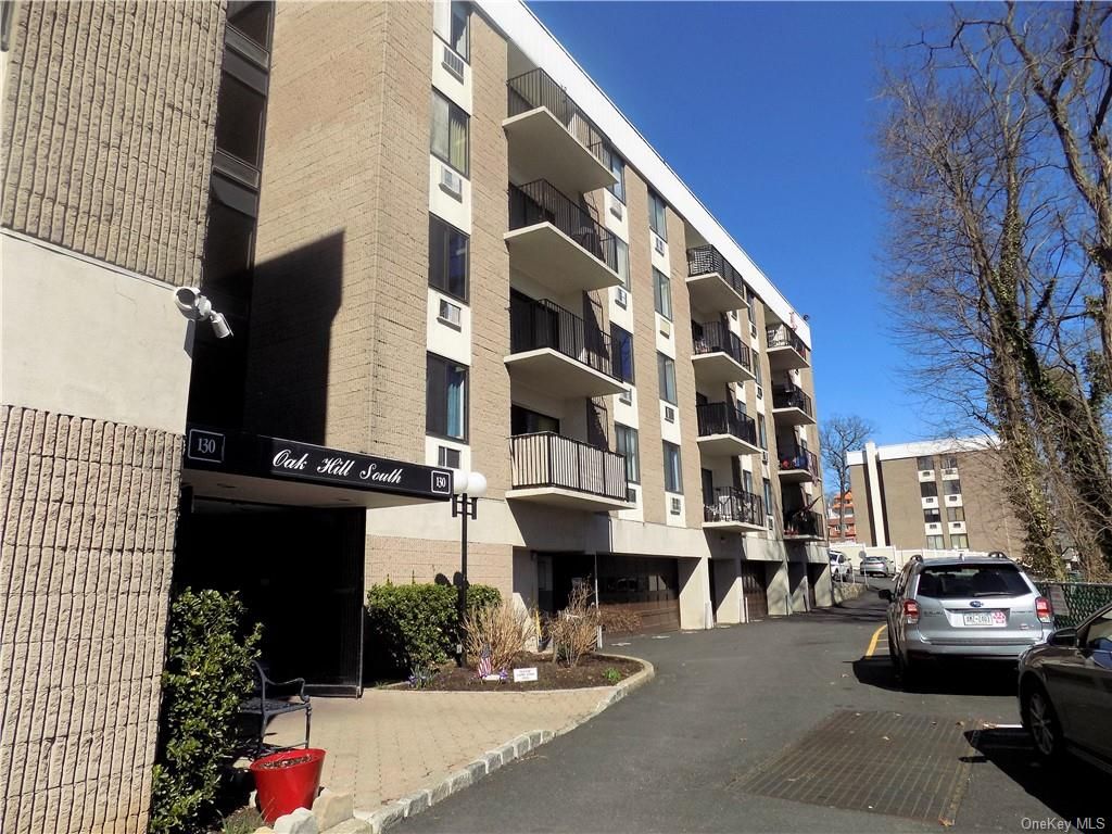 130 Colonial Pkwy #1J, Yonkers, NY 10710