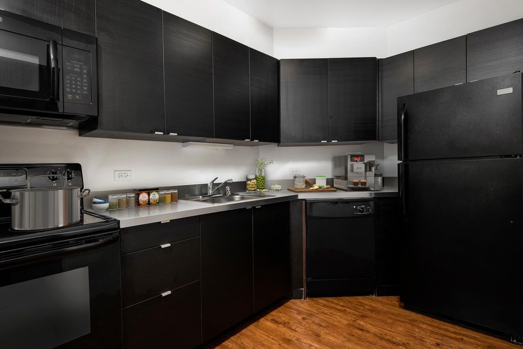 1111 N Dearborn St, Chicago, IL 60610