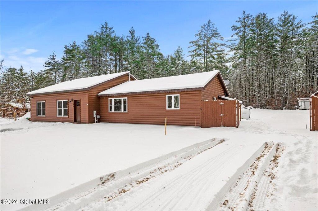 134 Delaney Drive, Brant Lake, NY 12815 MLS 202410443 Trulia