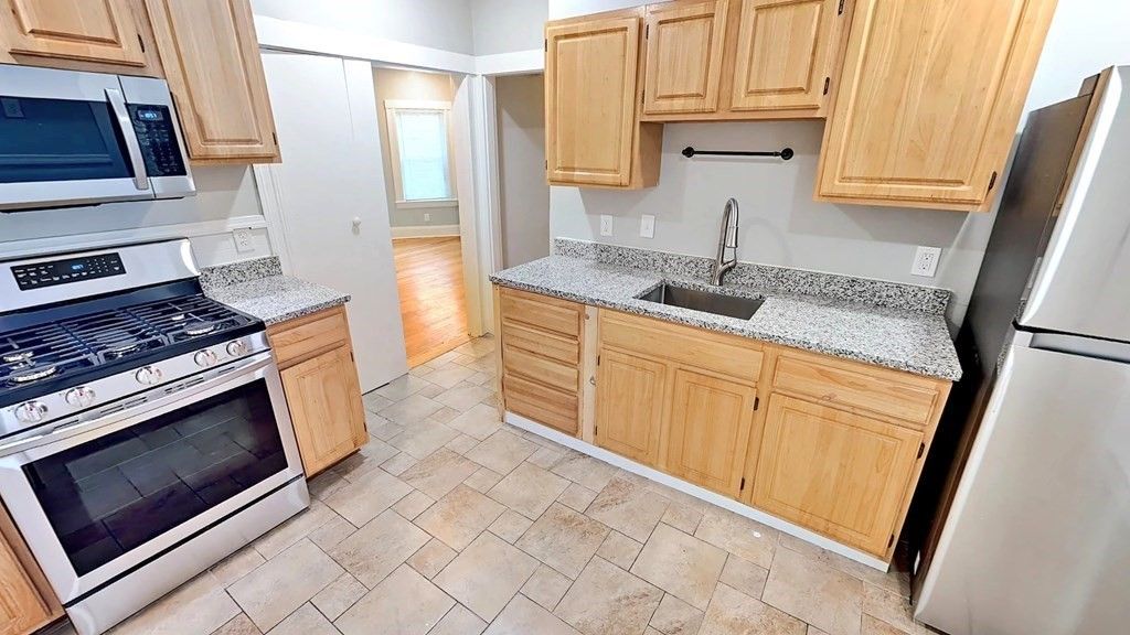 97 Brent St #2, Dorchester Center, MA 02124