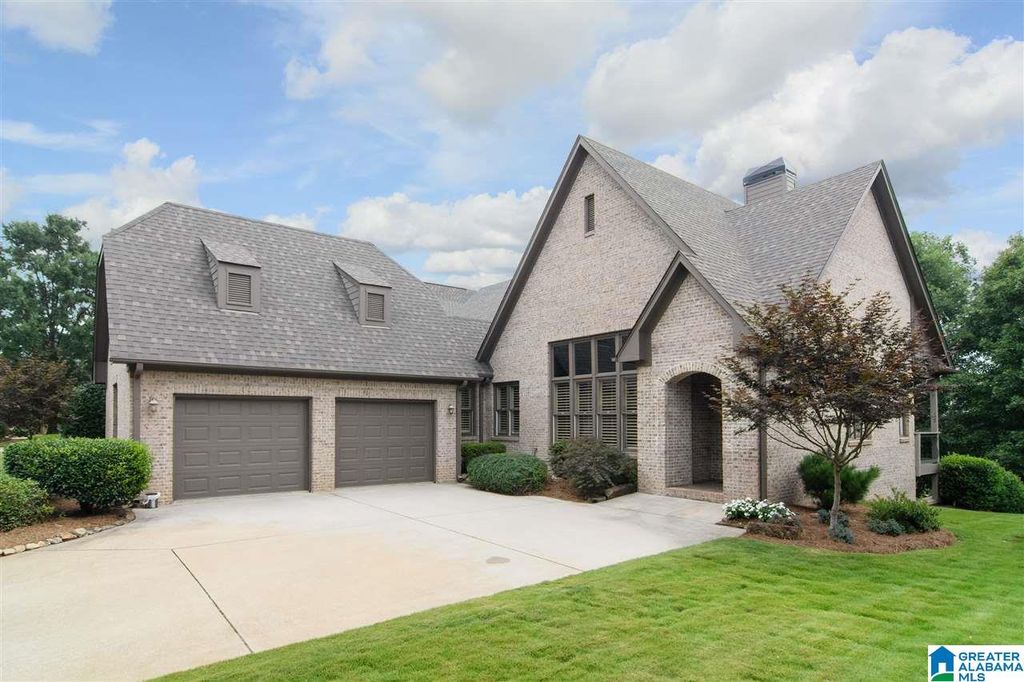 5684 Chestnut Trce, Hoover, AL 5 Bed, 4 Bath SingleFamily Home 50