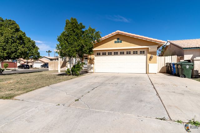679 Baywood St, Imperial, CA 92251