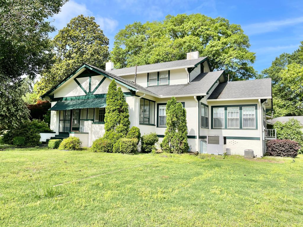 801 Black St, Millport, AL 35576
