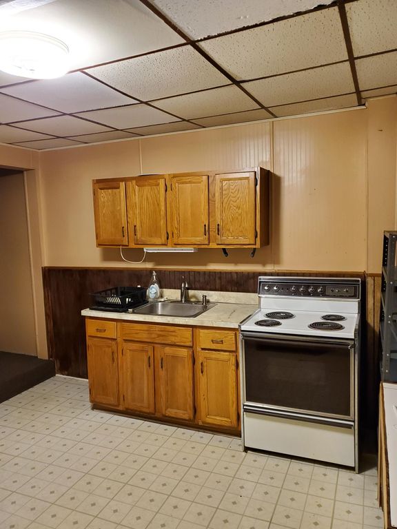 984 South St #1, Freeland, PA 18224