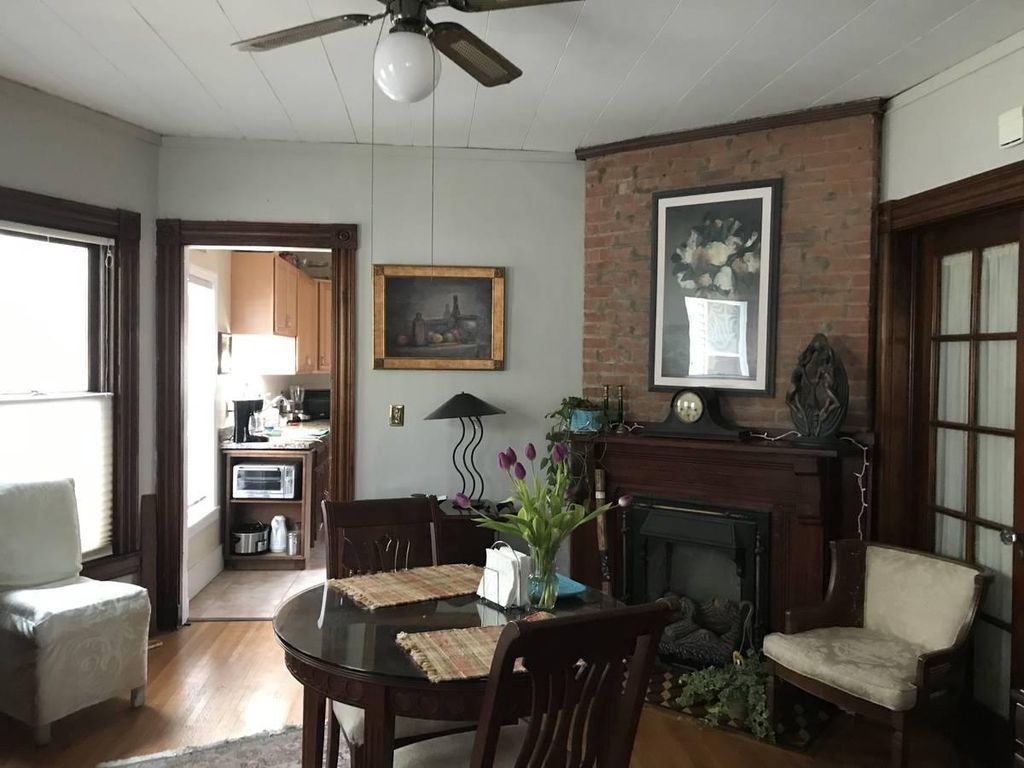 39 Cambridge St #1, Rochester, NY 14607