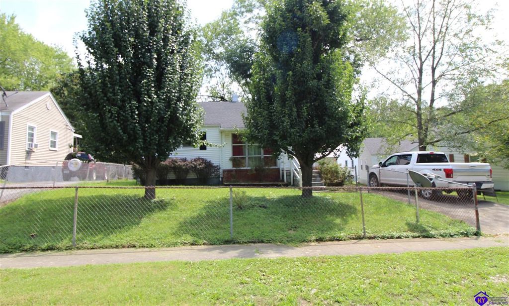 403 Village Dr, Elizabethtown, KY 42701