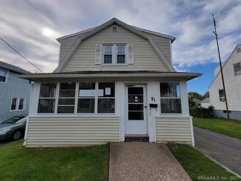 91 Hollister St, Stratford, CT 06615