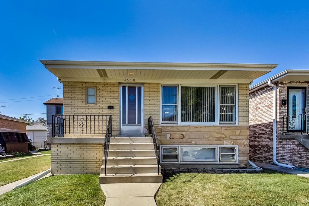 4550 N New England Ave, Harwood Heights, IL 60706