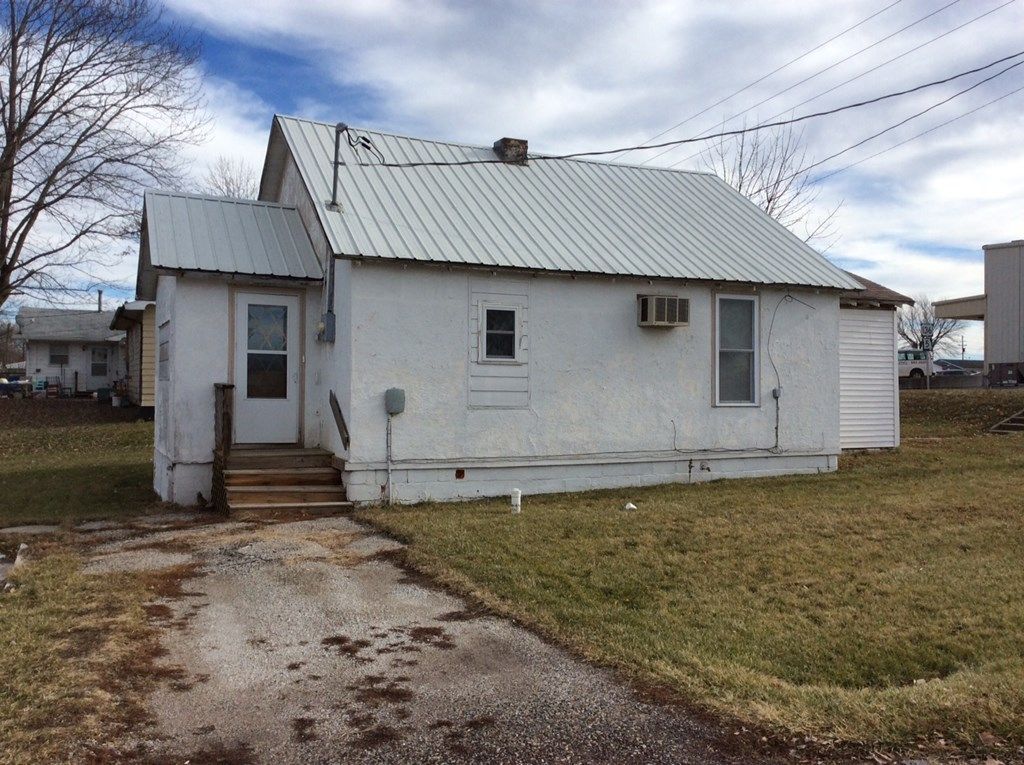 2524 Main St, Unionville, MO 2 Bed, 1 Bath SingleFamily Home 4