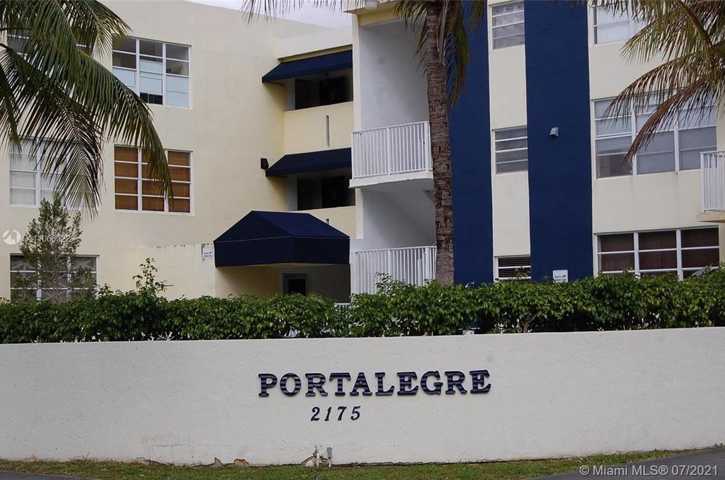 2175 NE 170th St #203, North Miami Beach, FL 33162