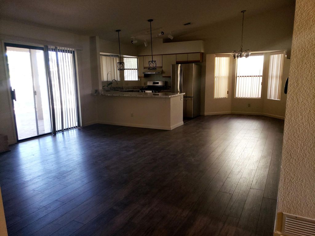 9709 N Sherbrooke St, Tucson, AZ 85742