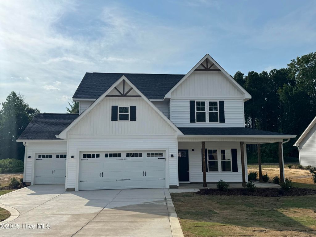 204 Forester Drive, Vass, NC 28394
