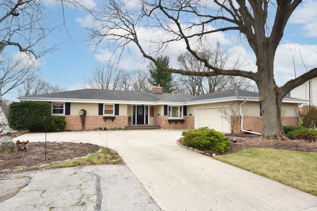 5600 South 121st STREET, Hales Corners, WI 53130 Trulia