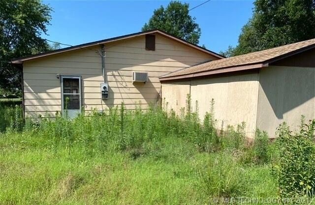805 Cherokee St, South Coffeyville, OK 74072