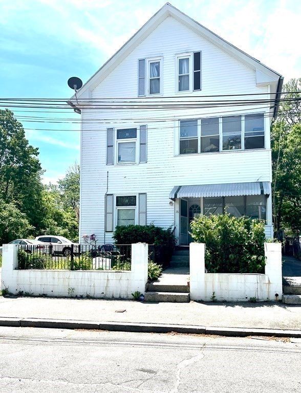 16 New York St, Worcester, MA 01603